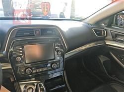 نيسان ماكسيما